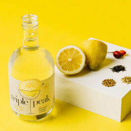 Gin Triple Peak Yellow Label